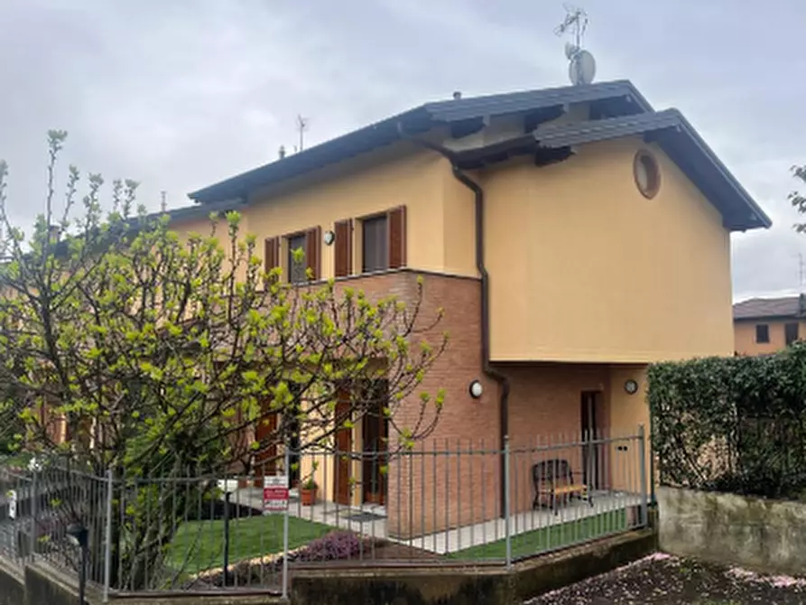 Immagine 11 di Villetta a schiera in vendita  in Via Manzoni a Albiolo