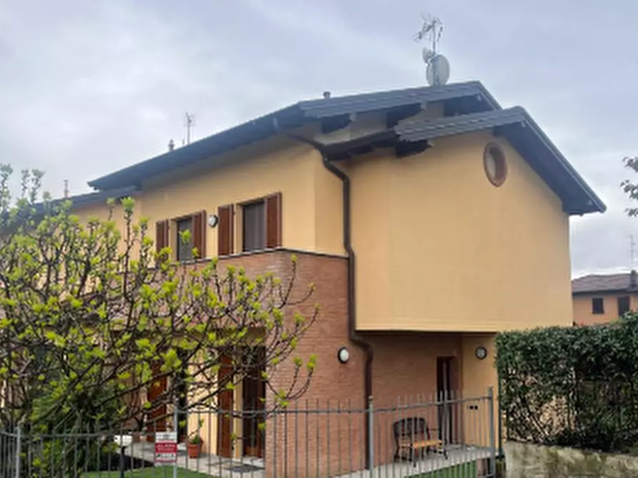 Immagine 13 di Villetta a schiera in vendita  in Via Manzoni a Albiolo