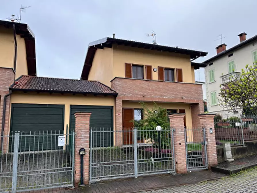 Immagine 16 di Villetta a schiera in vendita  in Via Manzoni a Albiolo