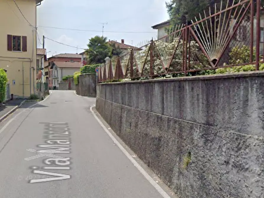 Immagine 18 di Villetta a schiera in vendita  in Via Manzoni a Albiolo