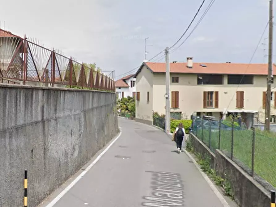 Immagine 19 di Villetta a schiera in vendita  in Via Manzoni a Albiolo
