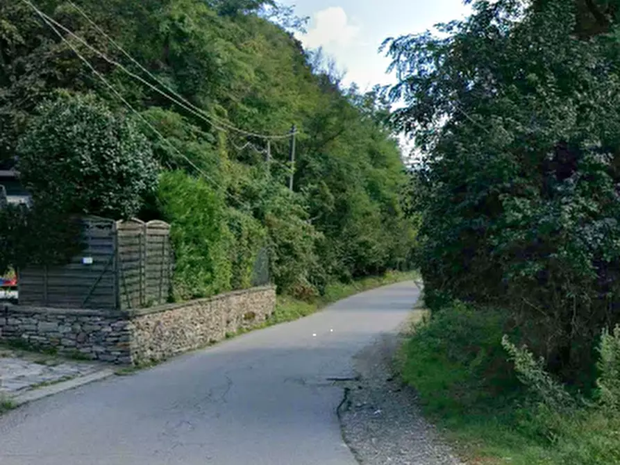 Immagine 7 di Appartamento in vendita  in Via Pradaccio a Cadegliano-Viconago