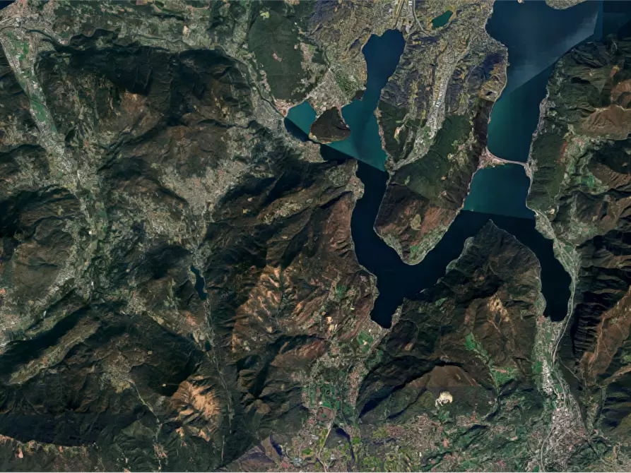 Immagine 14 di Appartamento in vendita  in Via Pradaccio a Cadegliano-Viconago