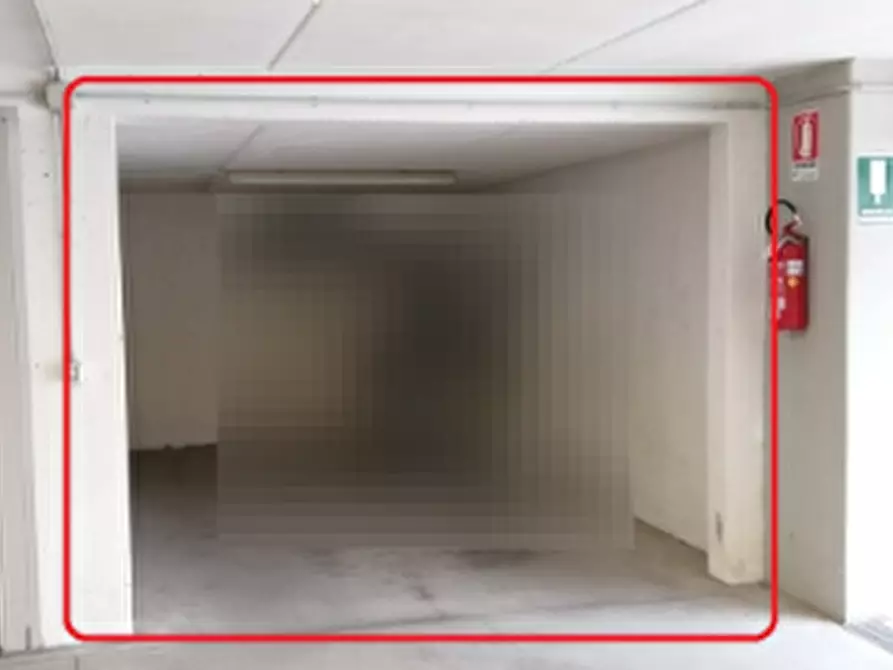 Immagine 1 di Garage in vendita  in Via Silvio Pellico a Gaiarine