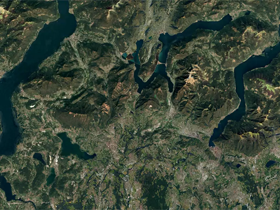 Immagine 20 di Appartamento in vendita  in Via Pradaccio a Cadegliano-Viconago