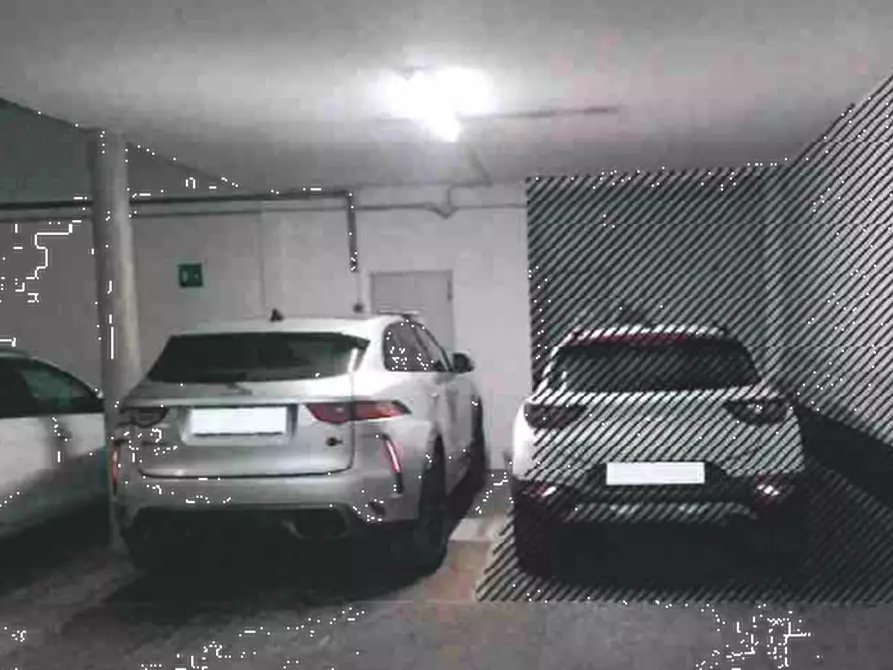 Immagine 3 di Magazzino in vendita  in Via Benedetto Varchi a Firenze