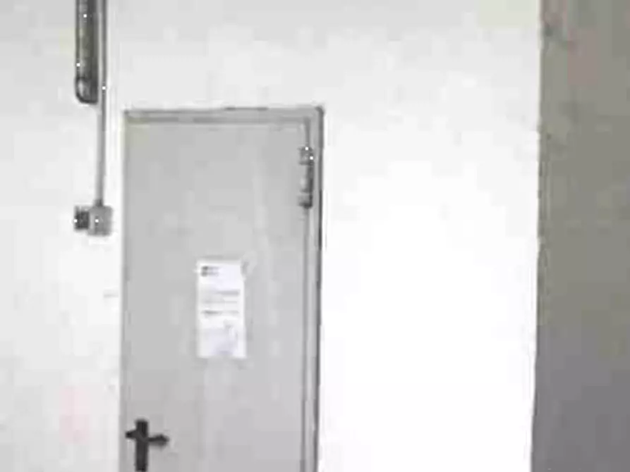 Immagine 1 di Magazzino in vendita  in Via Benedetto Varchi a Firenze