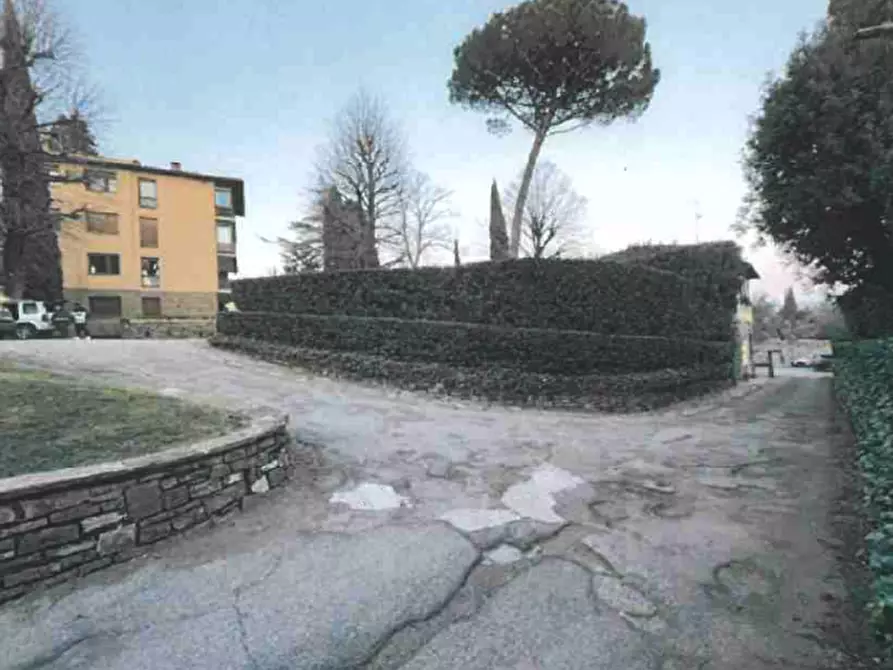 Immagine 4 di Posto auto in vendita  in Via Bolognese a Firenze