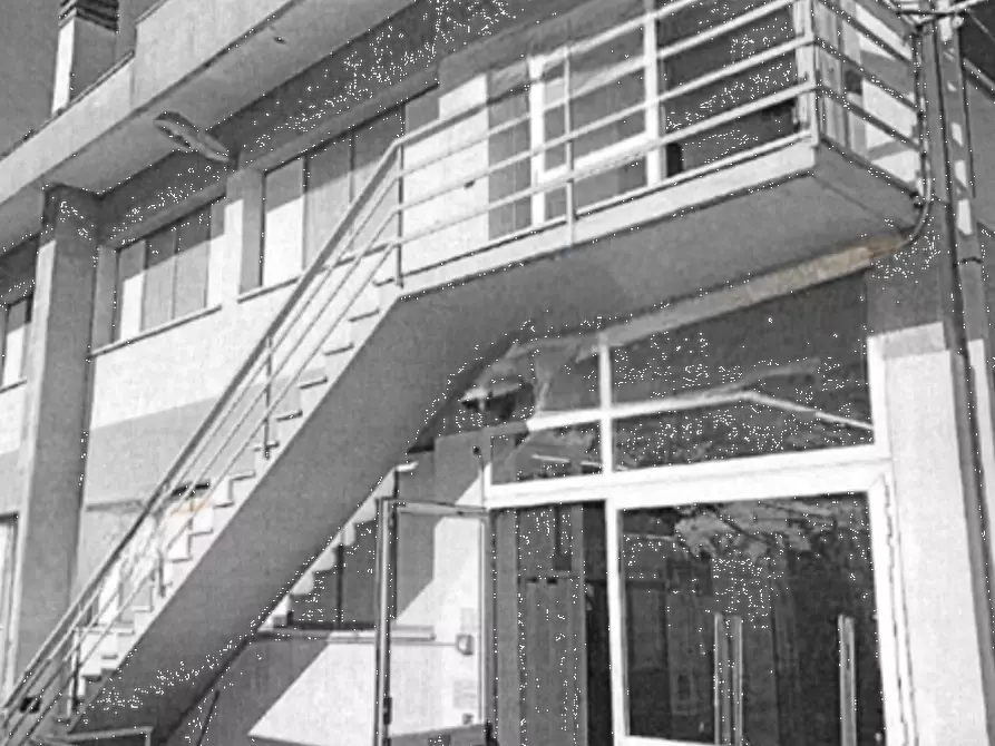 Immagine 1 di Laboratorio in vendita  in Via Ferdinando Magellano a Monsummano Terme