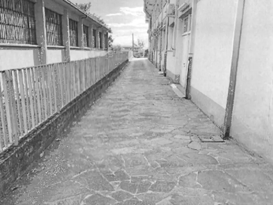 Immagine 4 di Laboratorio in vendita  in Via Ferdinando Magellano a Monsummano Terme