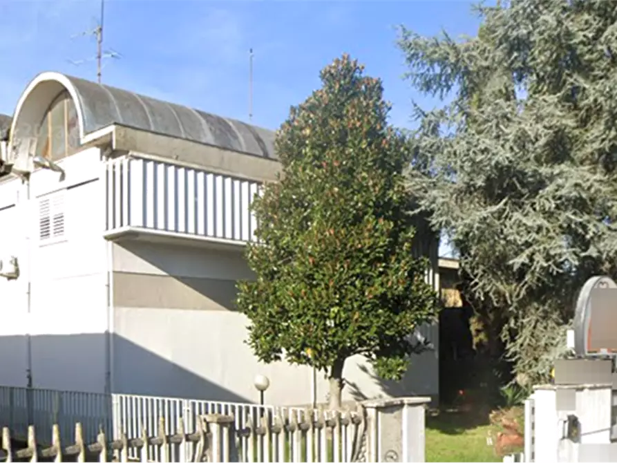 Immagine 5 di Laboratorio in vendita  in Via Ferdinando Magellano a Monsummano Terme