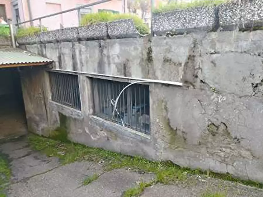 Immagine 2 di Magazzino in vendita  in Via Quarnero a Varese