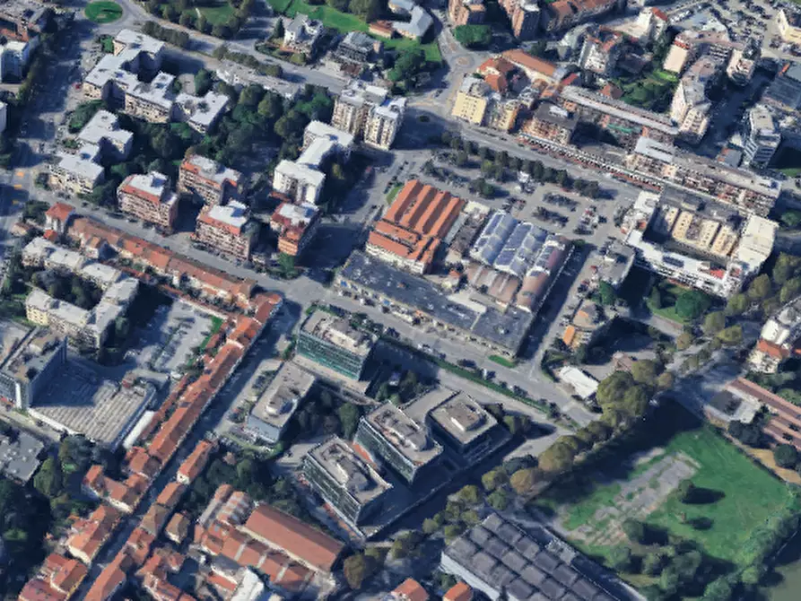 Immagine 6 di Magazzino in vendita  in Via Ferrucci a Prato