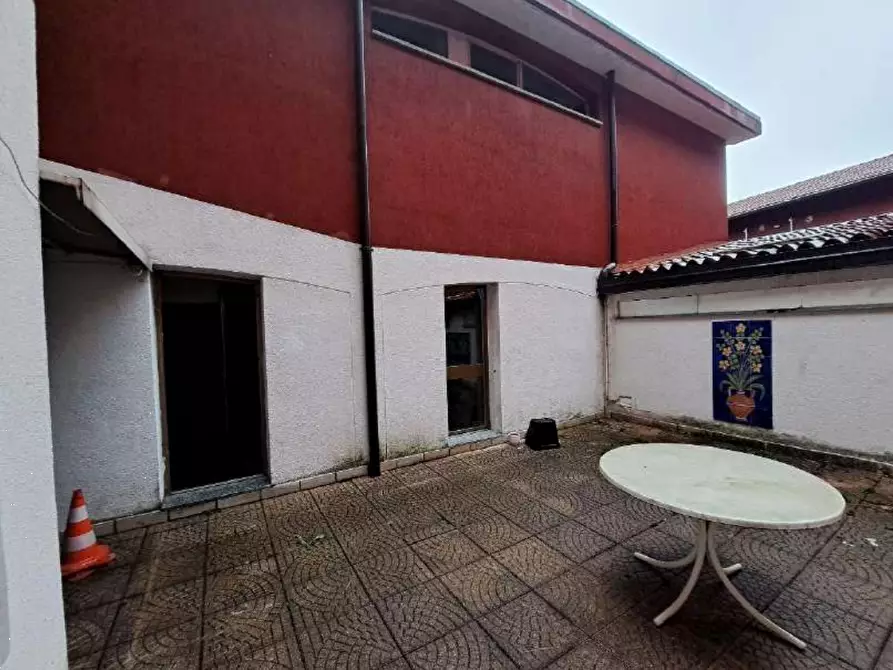 Immagine 2 di Appartamento in vendita  in Via Colombo a Leggiuno