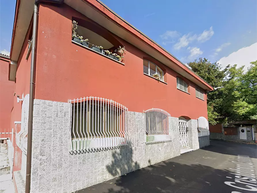 Immagine 7 di Appartamento in vendita  in Via Colombo a Leggiuno