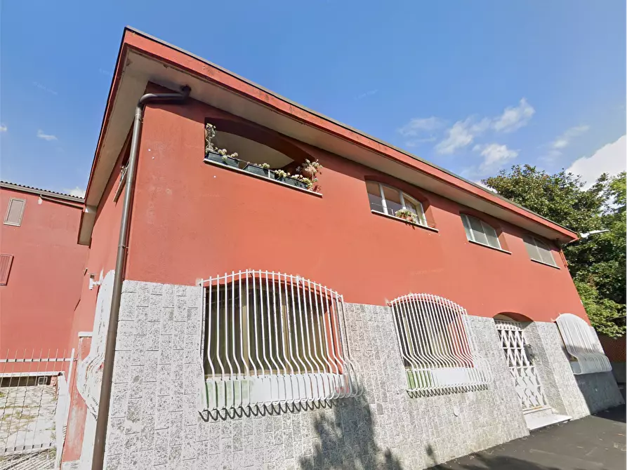 Immagine 9 di Appartamento in vendita  in Via Colombo a Leggiuno