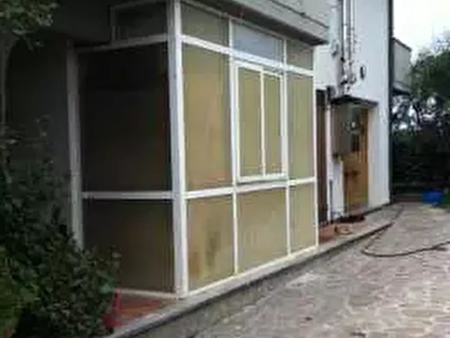 Immagine 2 di Appartamento in vendita  in Via Sebastiano del Buono a Prato