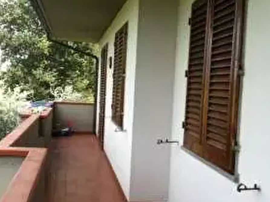 Immagine 3 di Appartamento in vendita  in Via Sebastiano del Buono a Prato