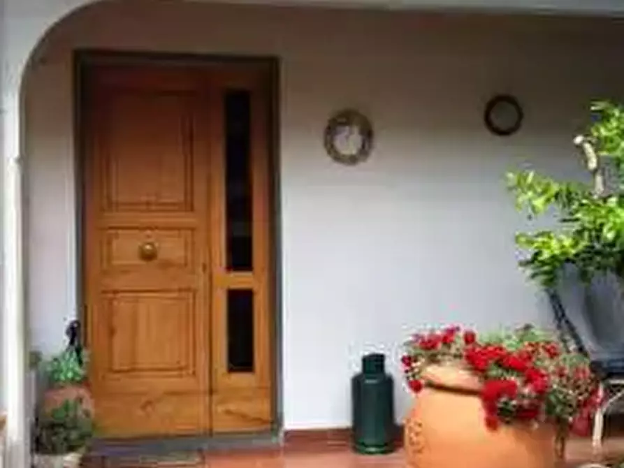 Immagine 4 di Appartamento in vendita  in Via Sebastiano del Buono a Prato