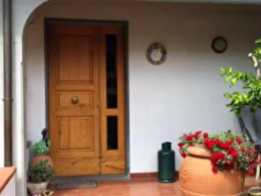 Immagine 5 di Appartamento in vendita  in Via Sebastiano del Buono a Prato