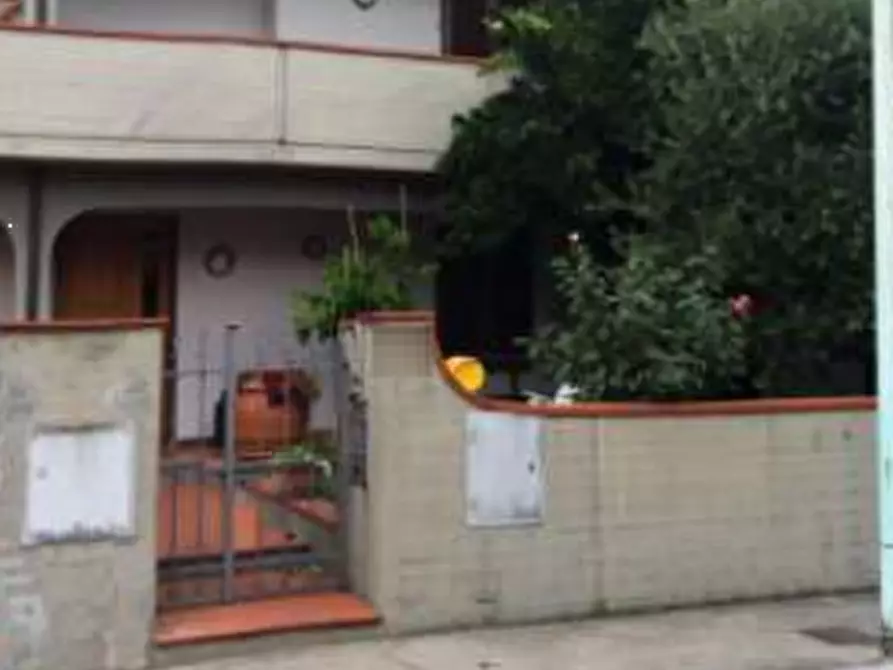 Immagine 6 di Appartamento in vendita  in Via Sebastiano del Buono a Prato