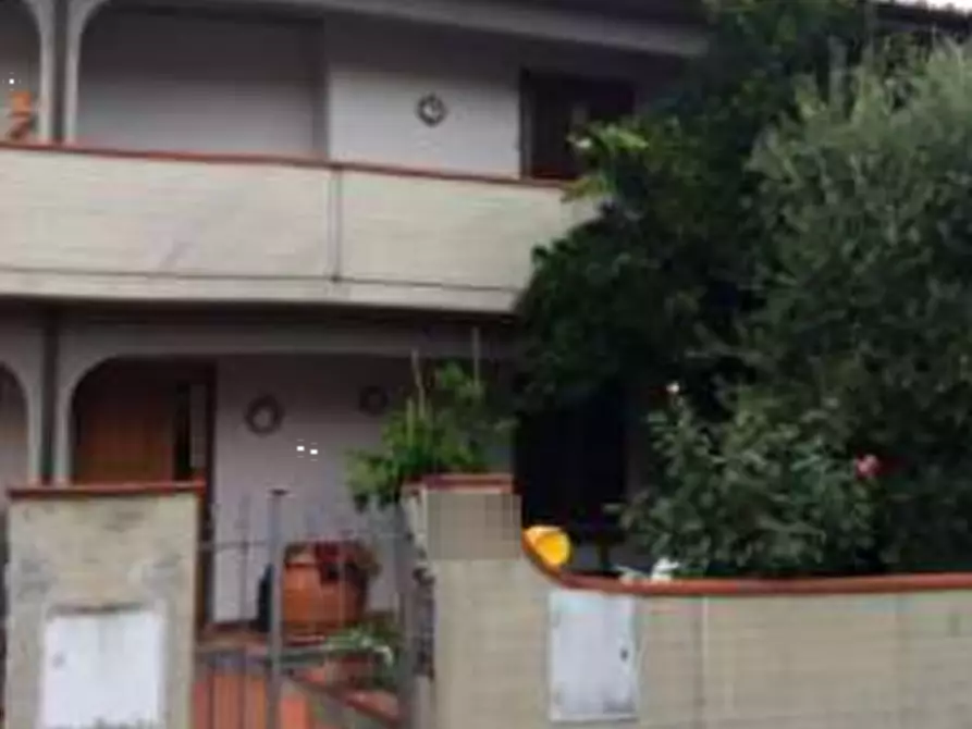 Immagine 7 di Appartamento in vendita  in Via Sebastiano del Buono a Prato