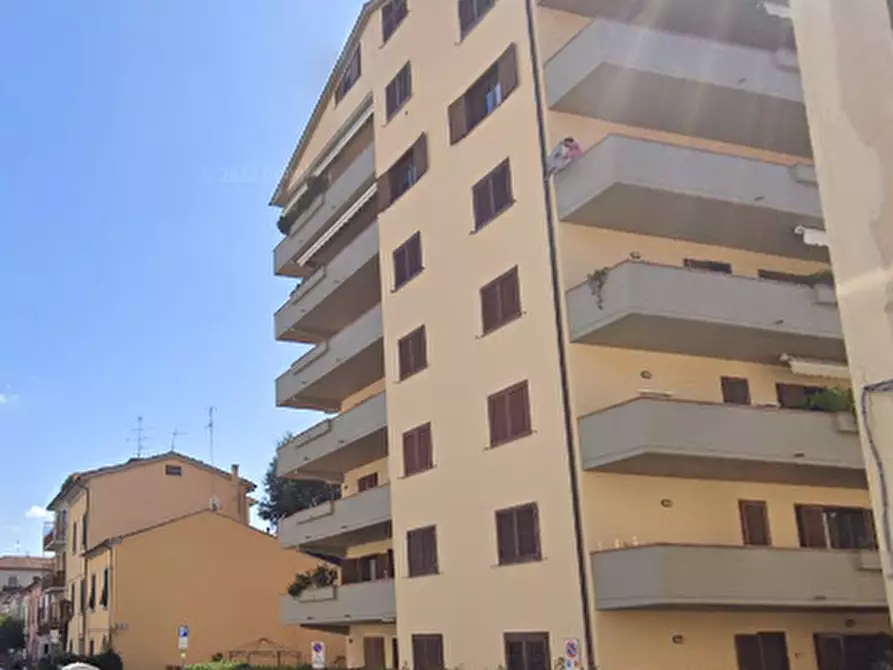 Immagine 8 di Appartamento in vendita  in Via Fratelli Giachetti  a Prato