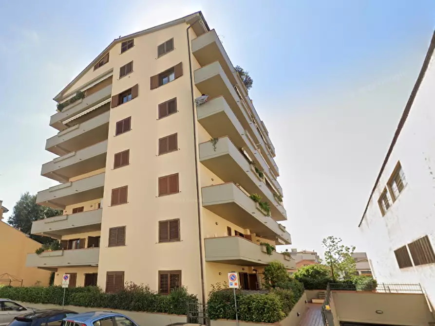 Immagine 1 di Appartamento in vendita  in Via Fratelli Giachetti  a Prato