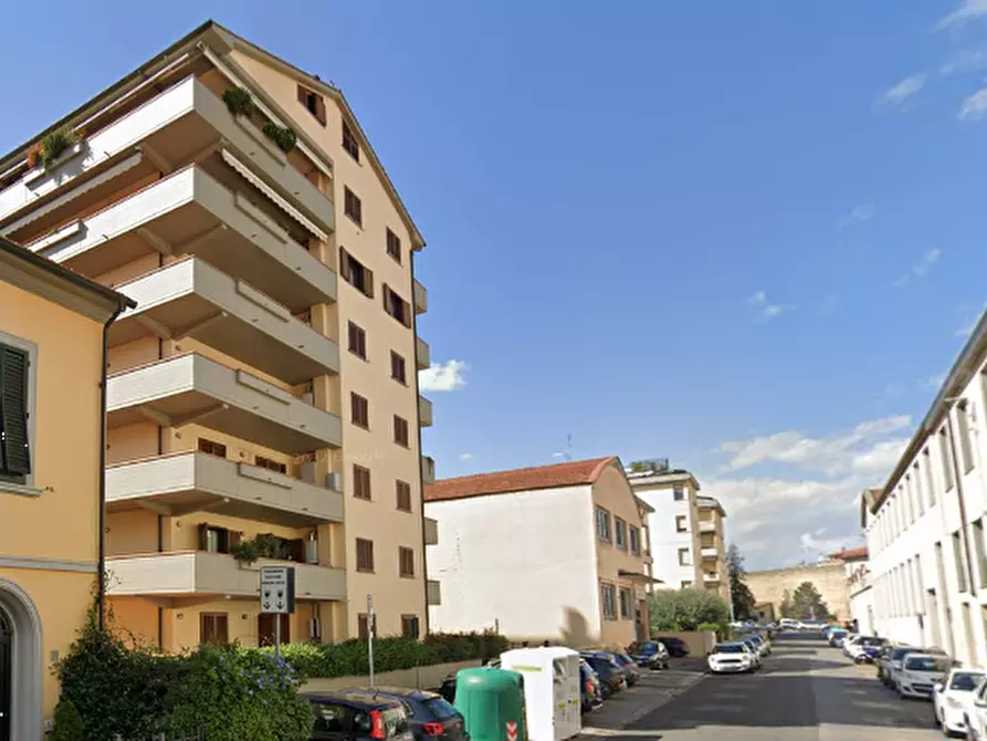 Immagine 19 di Appartamento in vendita  in Via Fratelli Giachetti  a Prato