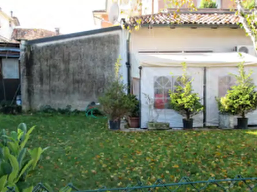 Immagine 2 di Negozio in vendita  in Via Roma a Gaiarine