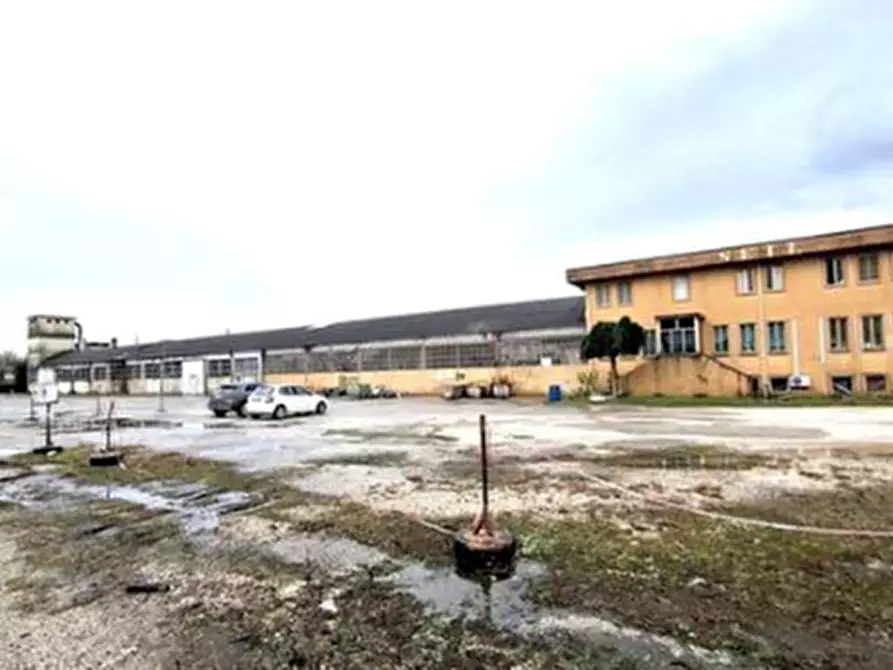 Immagine 1 di Capannone industriale in vendita  in Via Parini a Manzano