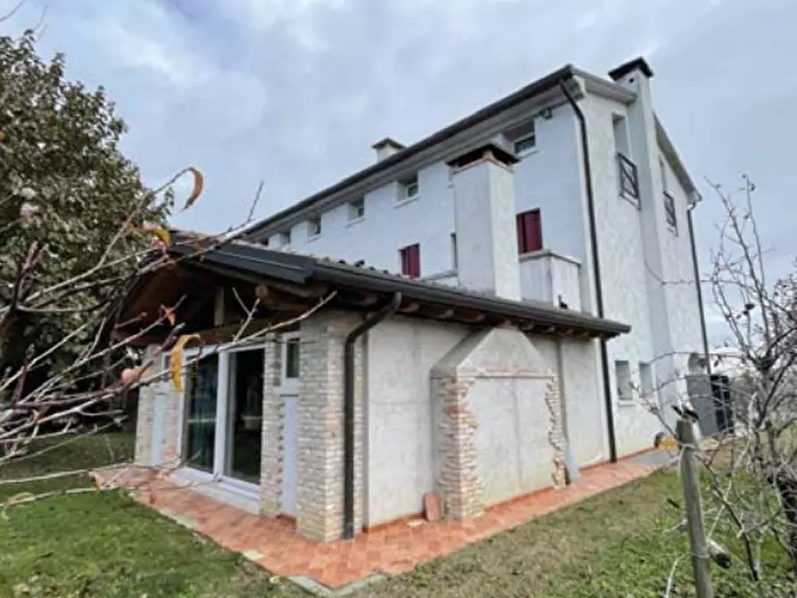 Immagine 1 di Villa in vendita  in Via Ungheresca a Santa Lucia Di Piave