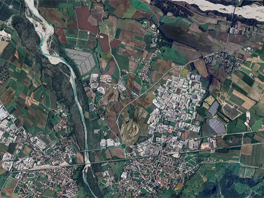 Immagine 18 di Capannone industriale in vendita  in Via Parini a Manzano