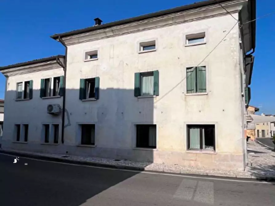 Immagine 2 di Negozio in vendita  in Frazione Ciano a Crocetta Del Montello