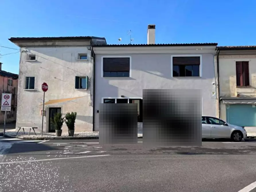 Immagine 5 di Negozio in vendita  in Frazione Ciano a Crocetta Del Montello