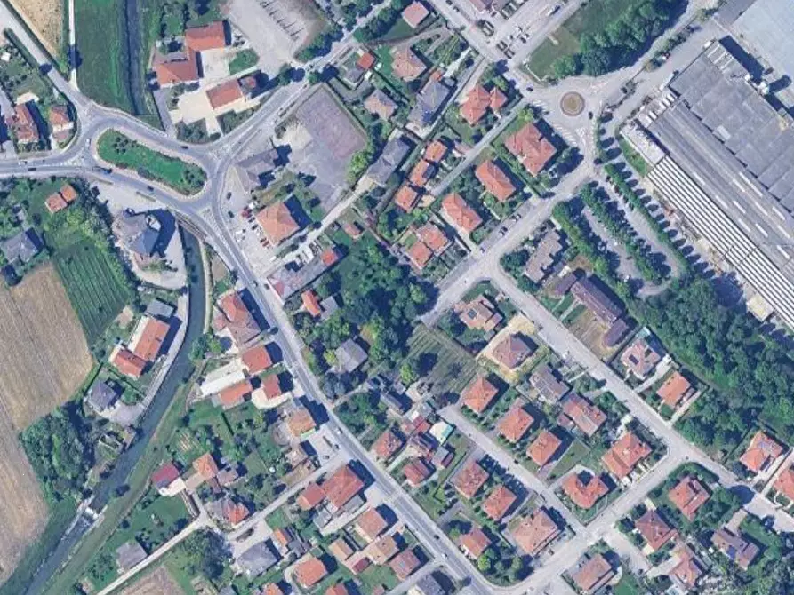 Immagine 10 di Porzione di casa in vendita  in Piazza Guglielmo Marconi a Pramaggiore