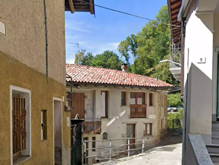Immagine 27 di Casa indipendente in vendita  in Via San Bartolomeo a Cittiglio