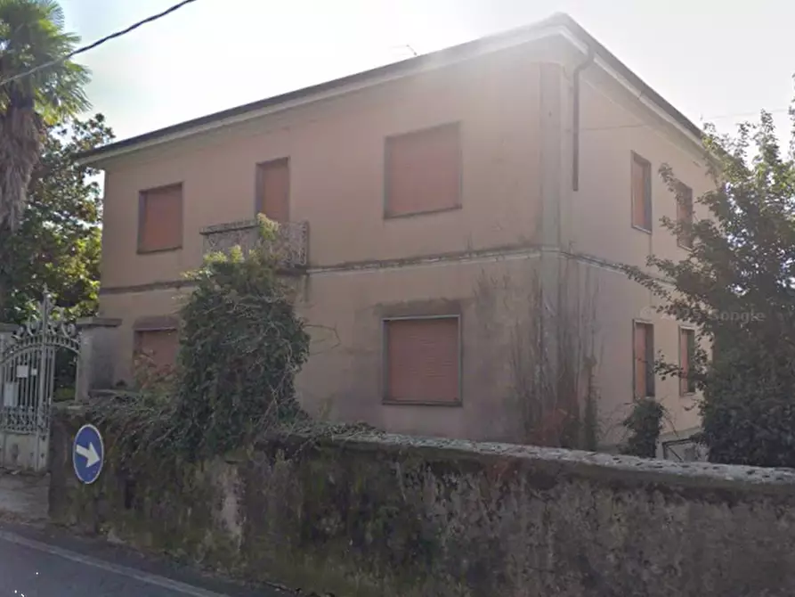 Immagine 4 di Casa indipendente in vendita  in Via IV Novembre a Sangiano