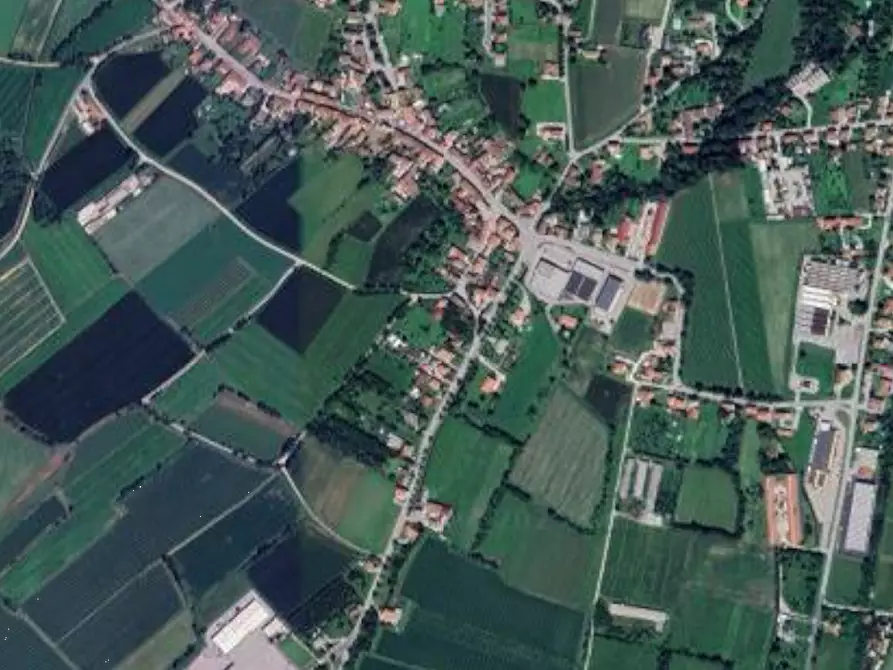 Immagine 10 di Porzione di casa in vendita  in Via Case Peruzzo a San Martino Al Tagliamento