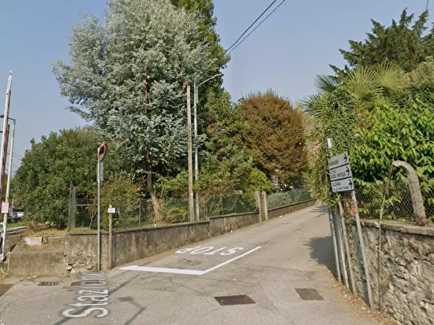 Immagine 6 di Appartamento in vendita  in Strada Stazione  a Cocquio-Trevisago