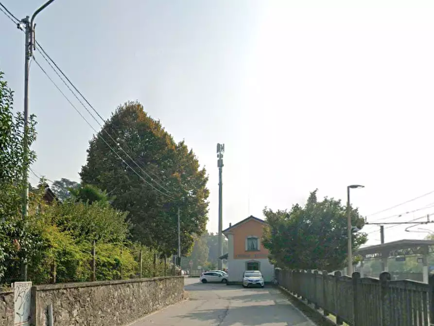 Immagine 7 di Appartamento in vendita  in Strada Stazione  a Cocquio-Trevisago