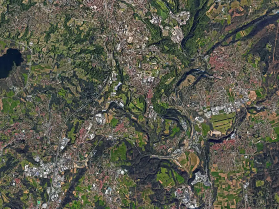 Immagine 25 di Porzione di casa in vendita  in Via Cerea a Gazzada Schianno