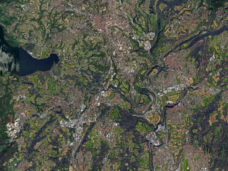 Immagine 27 di Porzione di casa in vendita  in Via Cerea a Gazzada Schianno