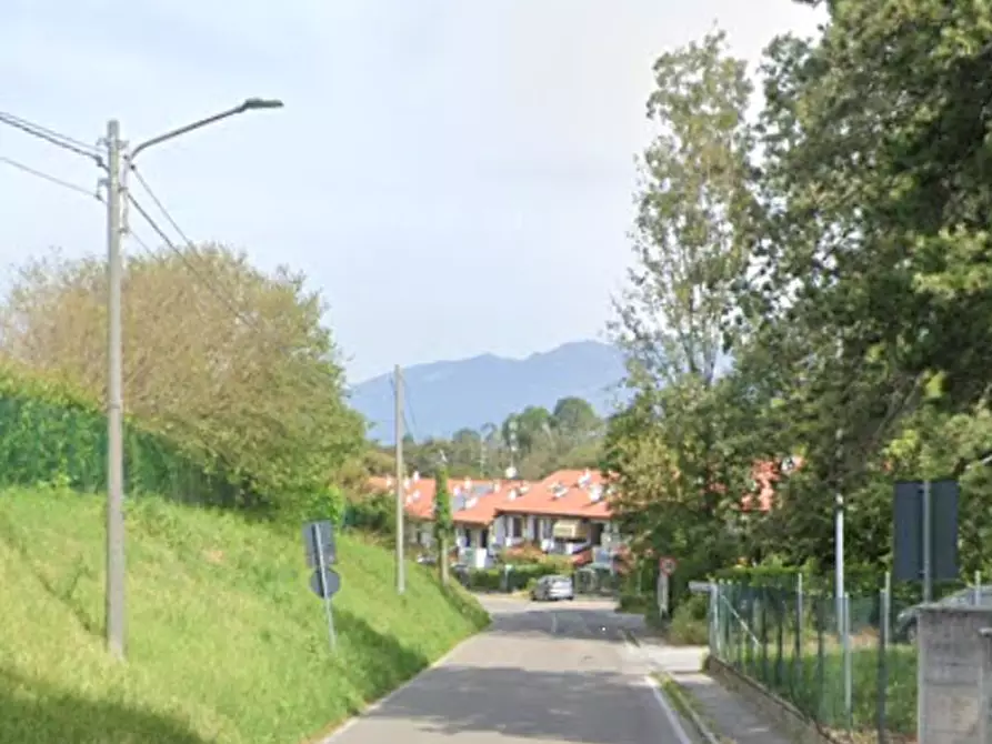 Immagine 29 di Porzione di casa in vendita  in Via Cerea a Gazzada Schianno