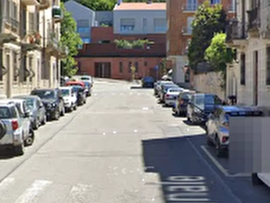 Immagine 4 di Negozio in vendita  in Via Buttigliera a Torino