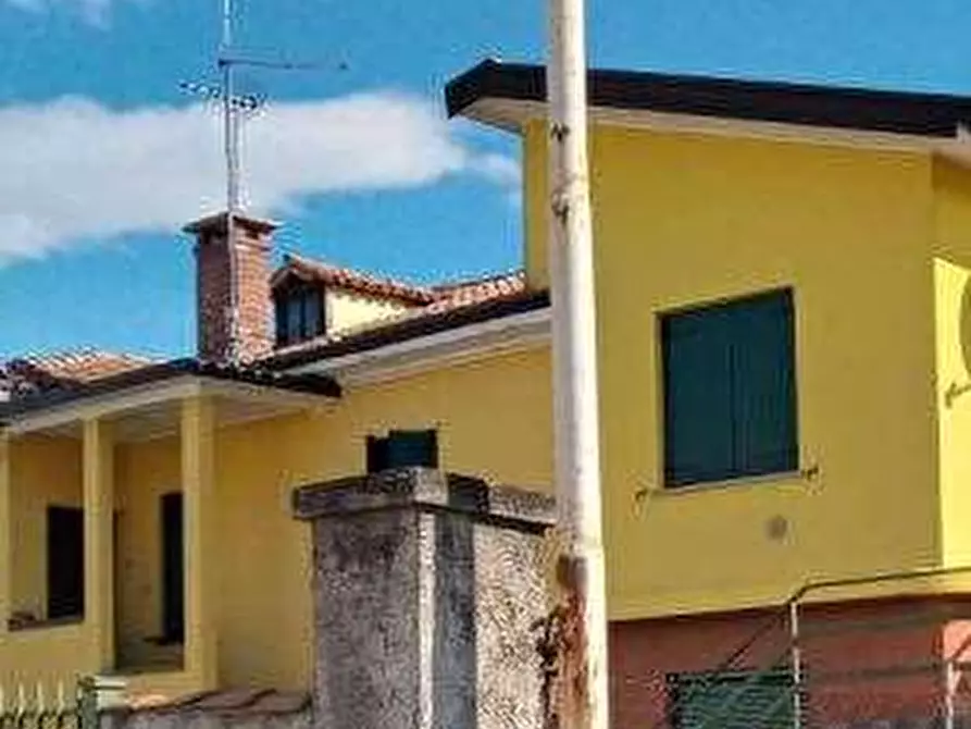 Immagine 2 di Appartamento in vendita  in Via Volpe a Fagagna