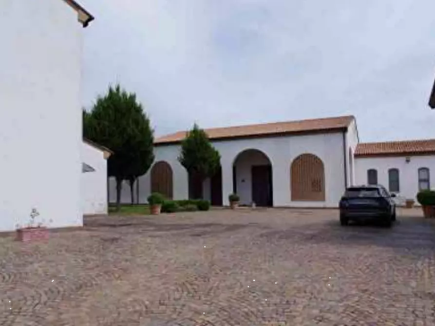 Immagine 7 di Stabile in vendita  in Via Malintrada a Gorgo Al Monticano