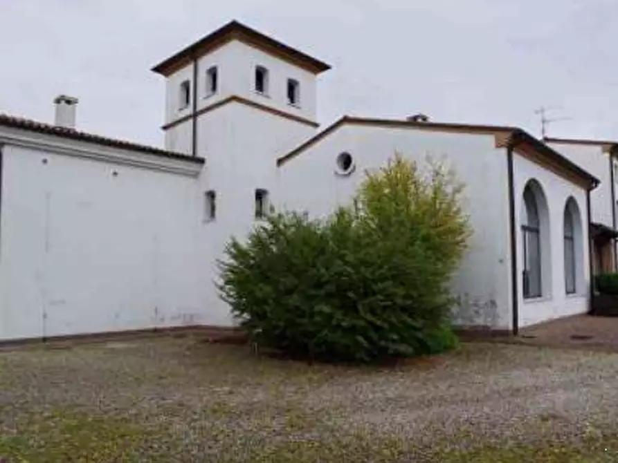 Immagine 12 di Stabile in vendita  in Via Malintrada a Gorgo Al Monticano