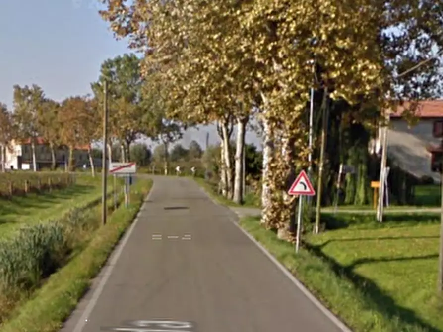 Immagine 25 di Stabile in vendita  in Via Malintrada a Gorgo Al Monticano