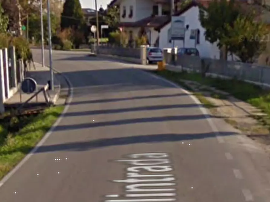 Immagine 26 di Stabile in vendita  in Via Malintrada a Gorgo Al Monticano